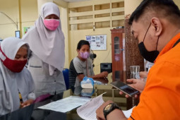 BLT senilai Rp12,5 miliar untuk MBR di Surabaya minta disalurkan