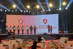 Polri beri penghargaan kepada relawan Vaksinasi Merdeka