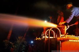 17 Agustus, sebuah rumah semi permanen habis terbakar di Sayur Matinggi