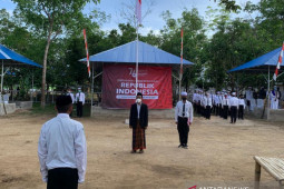 Dilatih TNI-POLRI, Ponpes TQ-DI Martapura sukses gelar upacara HUT RI