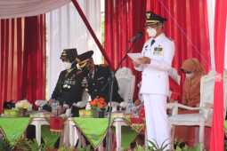 Pemkab Pringsewu gelar upacara HUT ke-76 RI dan ikuti upacara virtual di Istana