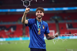 Manuel Locatelli akhirnya resmi gabung Juve