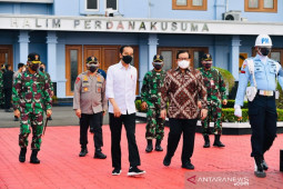 Presiden Jokowi tinjau vaksinasi dan kunjungi pabrik porang di Jatim