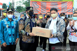 Minister appreciates Banjarbaru for reducing COVID-19 cases