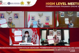 Pengamat: Atasi pinjol ilegal, literasi harus sampai hingga tingkat keluarga