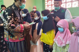 PCNU Situbondo berbagi dengan anak yatim piatu