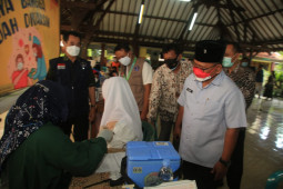 Vaksinasi di Banyuwangi capai 38 persen dari target sasaran