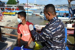 Puluhan nelayan Pulau Serangan-Bali ikuti vaksinasi COVID-19