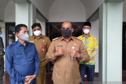 Gubernur Kalsel imbau warganya terpapar COVID-19 jangan Isoman