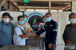 PT Timah bantu pendalaman tempat labuh perahu nelayan Matras