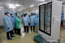 Pemkab Bekasi bertahap longgarkan aktivitas industri esensial