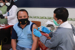 Petugas terbatas, vaksinasi narapidana Lapas Sidoarjo dilakukan bertahap