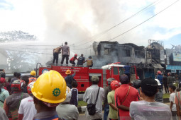 Kebakaran besar di Timika Papua hanguskan 10 ruko, begini kronologinya