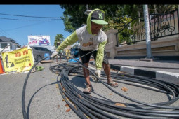 Pengamat: Pungutan SJUT harusnya tak masuk dalam target pendapatan daerah