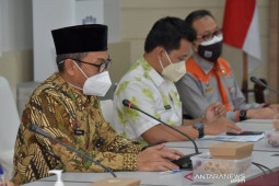 Sekda HSS pimpin rapat forum komunikasi pemangku kepentingan utama JKN-KIS