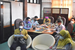 Bupati : Rendahnya capaian target testing COVID-19 penyebab berlanjutnya PPKM
