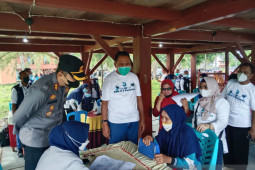 Sebanyak 936 warga tervaksin saat kegiatan HUT SMAN 3