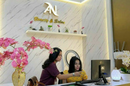 Selebgram asal Medan Anita Tlb sukses jadi pengusaha salon