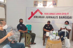 DSLNG bantu Rumah Jurnalis Banggai tangani COVID-19 di kalangan wartawan