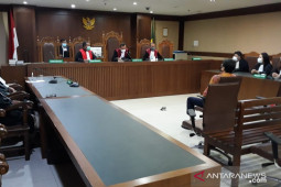Hakim bebaskan pengusaha Samin Tan pemberi gratifikasi Eni Saragih