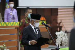 Bupati Pringsewu lantik lima pejabat pimpinan tinggi pratama