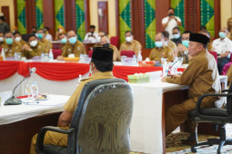 Gubernur Kalsel pimpin rapat koordinasi pertama setelah dilantik presiden