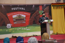 Bupati Tapsel minta Bahasa Angkola dapat dilestarikan