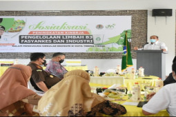 Sosialisasi pengelolaan Limbah Bahan Berbahaya dan Beracun