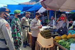 Polda Aceh inisiasi penandatanganan pernyataan prokes di pasar