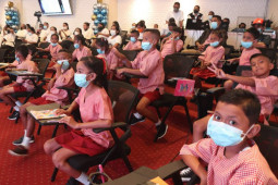 Siswa dan guru di Ambon belajar matematika metode GASING, terobosan strategis