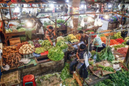 Harga tomat dan pisang ikut pacu kenaikan inflasi Kota Cirebon