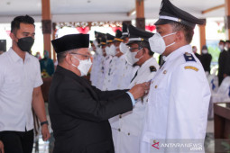 Sebanyak 67 pejabat administrator dan pengawas Pemkab Situbondo tempati jabatan baru