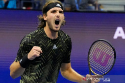 Petenis Yunani Stefanos Tsitsipas akhirnya mau divaksin