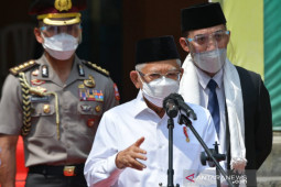Wapres Ma'ruf  Amin dorong vaksinasi di pesantren capai 100 persen