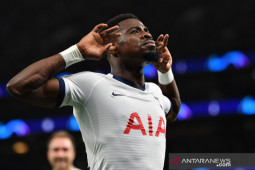 Serge Aurier buka peluang gabung  ke Arsenal