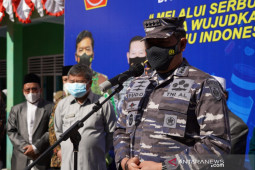 TNI AL siagakan KRI Soeharso percepat vaksinasi jelang PON