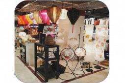 Kisah perajin lampion binaan Pertamina yang terus produktif di masa pandemi