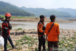 Tim SAR gabungan berupaya temukan pemancing Cianjur yang hilang tenggelam