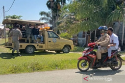 Satpol PP jaring siswa bolos di Meulaboh