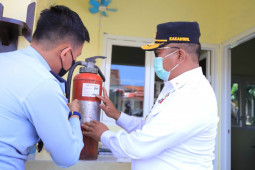 Kakanwilkumham Jatim cek instalasi listrik dan APAR Lapas Madiun
