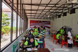 Cegah kembali ke penjara, napi di Lhokseumawe dilatih kerajinan tangan