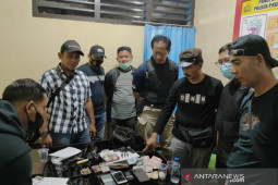 Polisi tangkap bandar dan tujuh pemakai narkoba di Binduriang