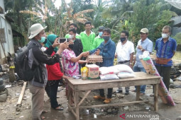PNNB Tapsel serahkan bantuan korban kebakaran Angkola Sangkunur