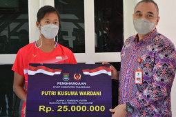 Bupati Tangerang beri bonus Rp25 juta bagi atlet juara Spain Master 2021