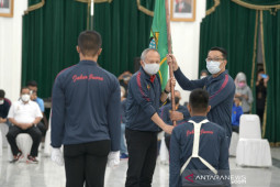 Kang Emil lepas 1.239 orang kontingen Jabar ke PON Papua