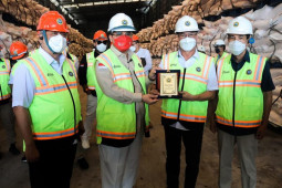 Wamenpan RI minta pabrik amonia PIM kembali berproduksi