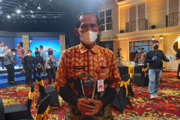 Bupati Tanah Laut raih penghargaan Indonesia Visionary Leader's Certificate of Presentation