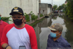 Tinjau banjir di Jalan Ampera, Bobby janjikan perbaikan