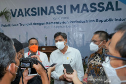 Vaccination in industrial sector reduces COVID-19 risk by 80 percent