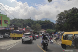 Jalur Puncak-Cianjur ramai lancar hingga malam